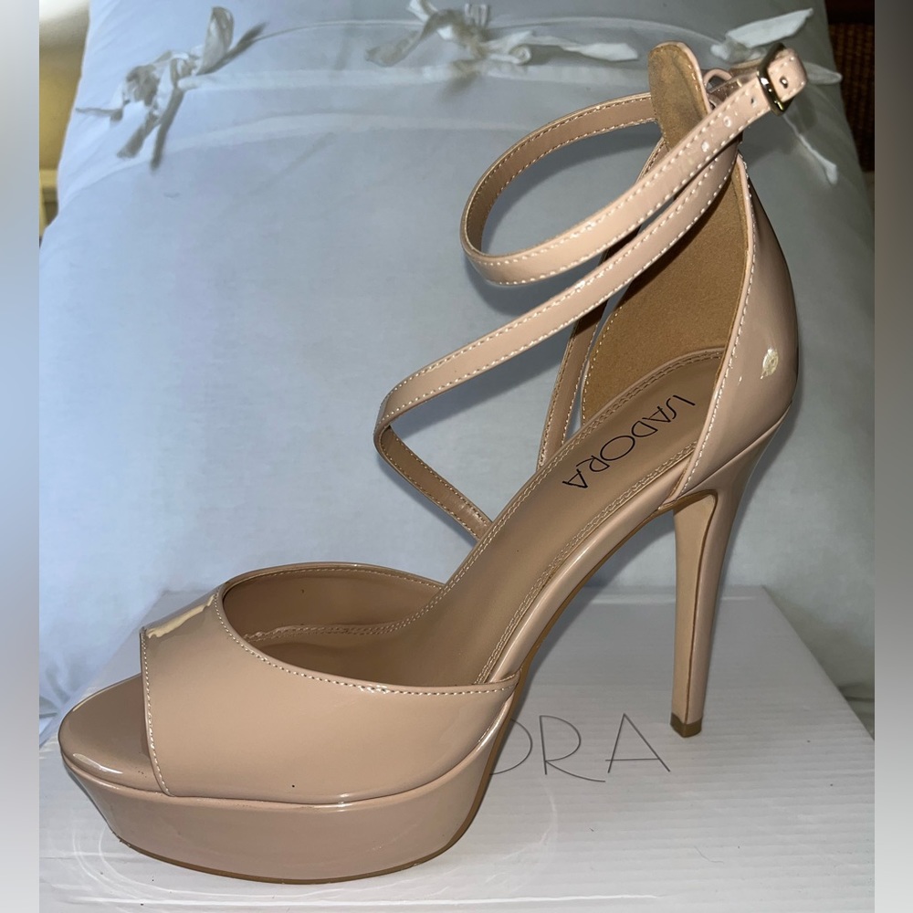As new!! ISADORA platform nude heels. - Picture 9 of 14